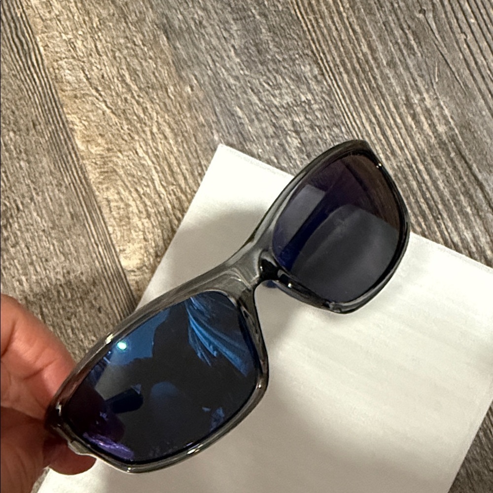 Champion Black and Blue men’s Sunglasses - Picture 2 of 8